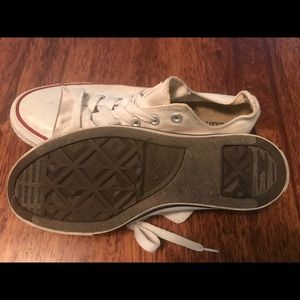 White converse sneakers
